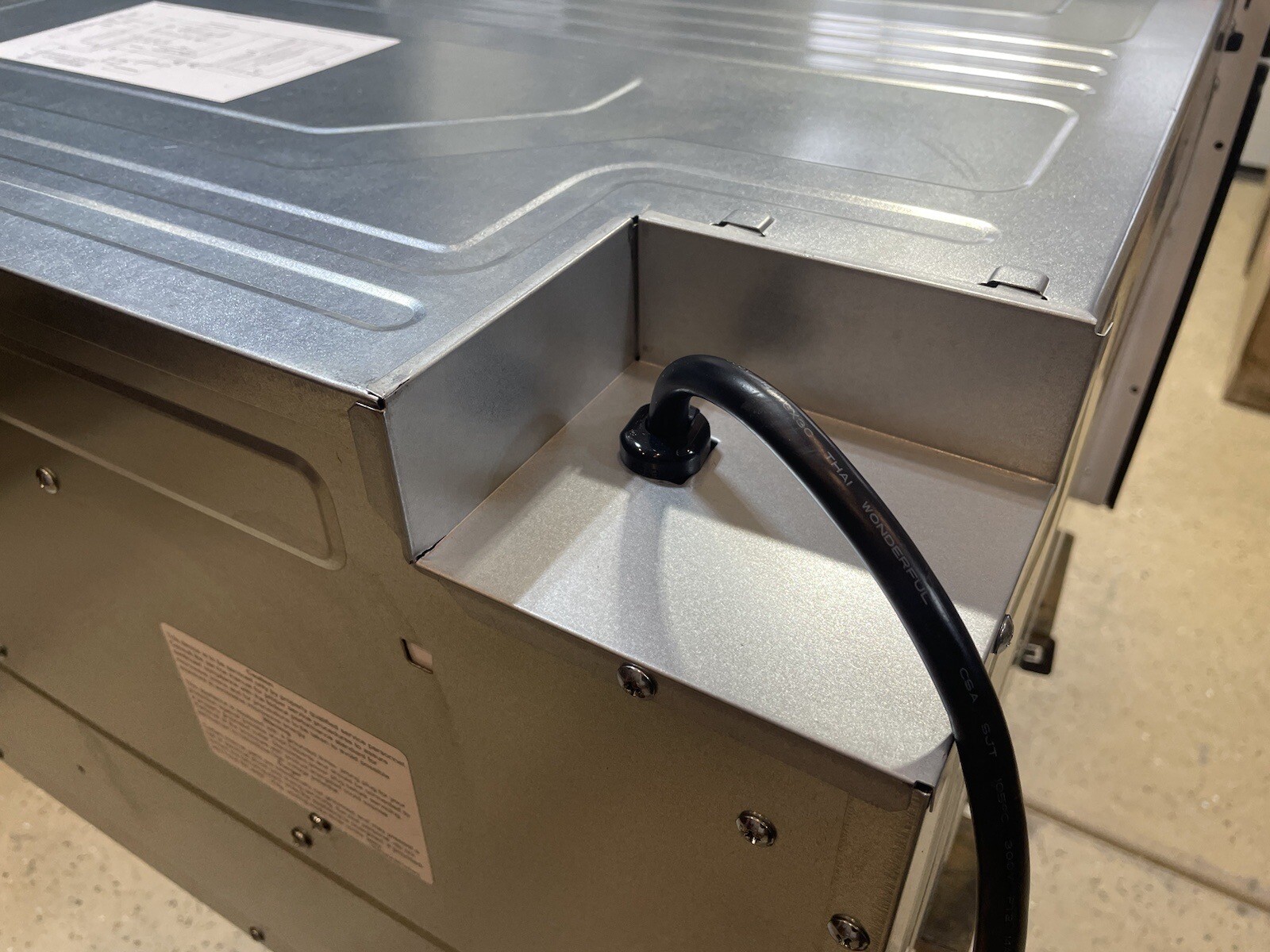 Sharp SMD2470ASY 24" Stainless Steel Microwave DrawerHair Scratch