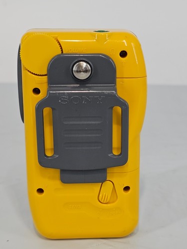 Sony Walkman Sports FM/AM Radio w Clip Yellow SRF-M70 - Picture 8 of 14