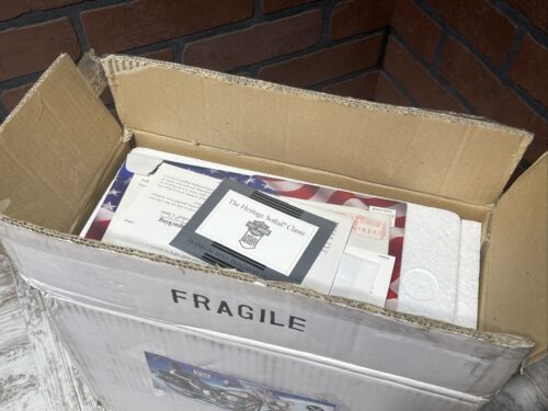 Franklin Mint Harley Davidson Heritage Softail Classic 1:10 Scale NEW IN BOX - Picture 6 of 7