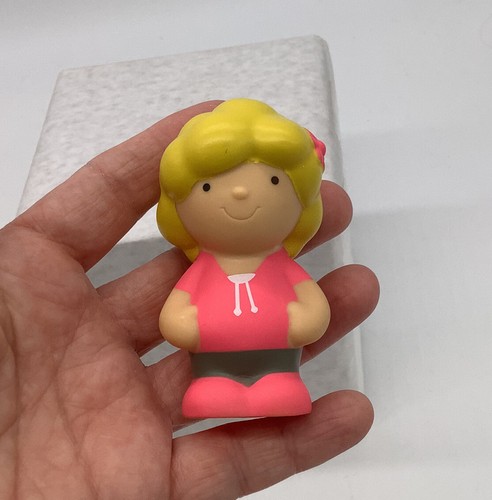 Chads Valley Tots Town Little Tots Toys Figures Lot of 3 Girl Boy Baby - Picture 5 of 12