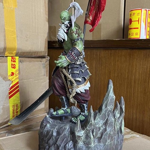 Figurki spotowe Warcraft, otaczające posągi, miecz samurajski Świt wyprodukowany w Chinach - Zdjęcie 4 z 5