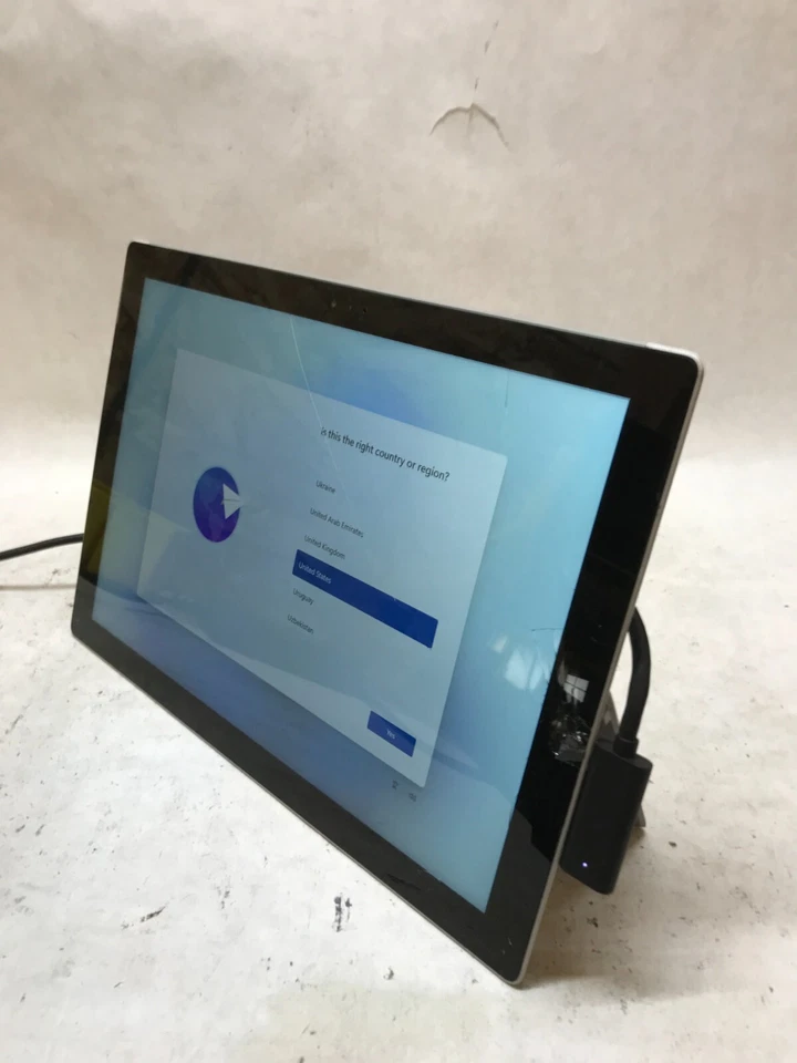 Microsoft Surface Pro 3 1631 i3 4GB RAM 64GB SSD WIN 11 For Parts/Repair   -  DW - Image 4 of 4