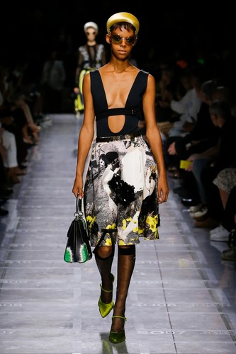 Prada S/S 2019 Runway Schwarz Wollmischung Plunge Body Strampler IT38/US4 Neu mit Etikett - Bild 11 von 11