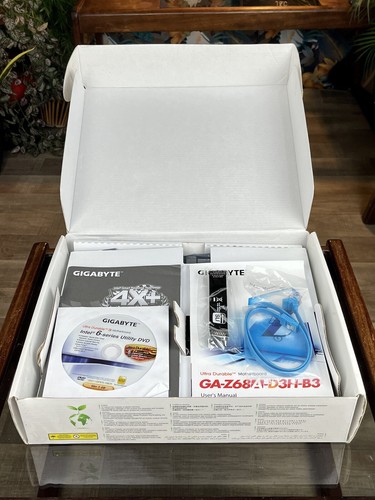 New Sealed GIGABYTE GA-Z68A-D3H-B3 MOTHERBOARD Boxed Unused INTEL Ultra Durable - 第 7/23 張圖片