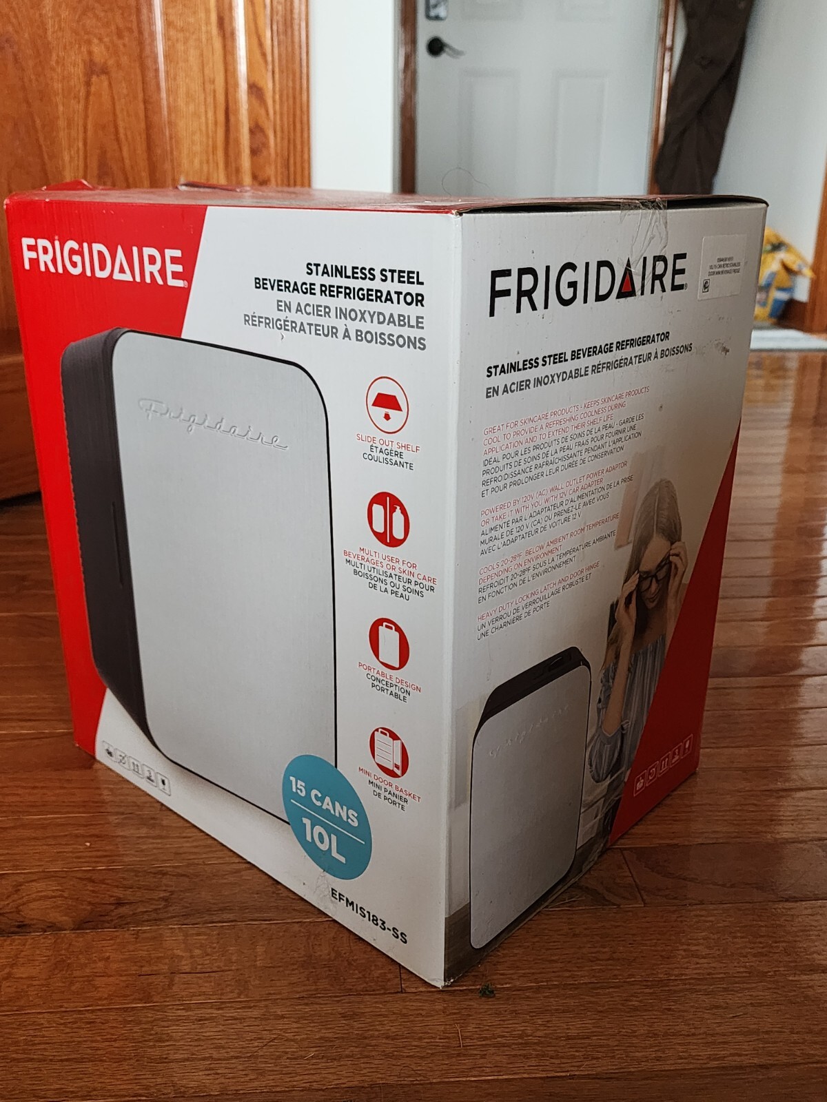 Frigidaire Retro 10L 15Can Mini Fridge Stainless Steel (Never opened