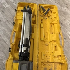 Spectra Precision LL300N Laser Level, Self-Leveling Kit + HR150U Receiver