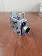 Vintage 1949 Universal Minute 16 Pocket Camera 16mm