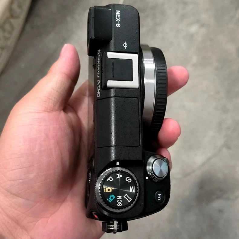 Sony NEX-6 Black Body (95% New) - APS-C Mirrorless, No Lens, Retro Design - Image 4 of 4