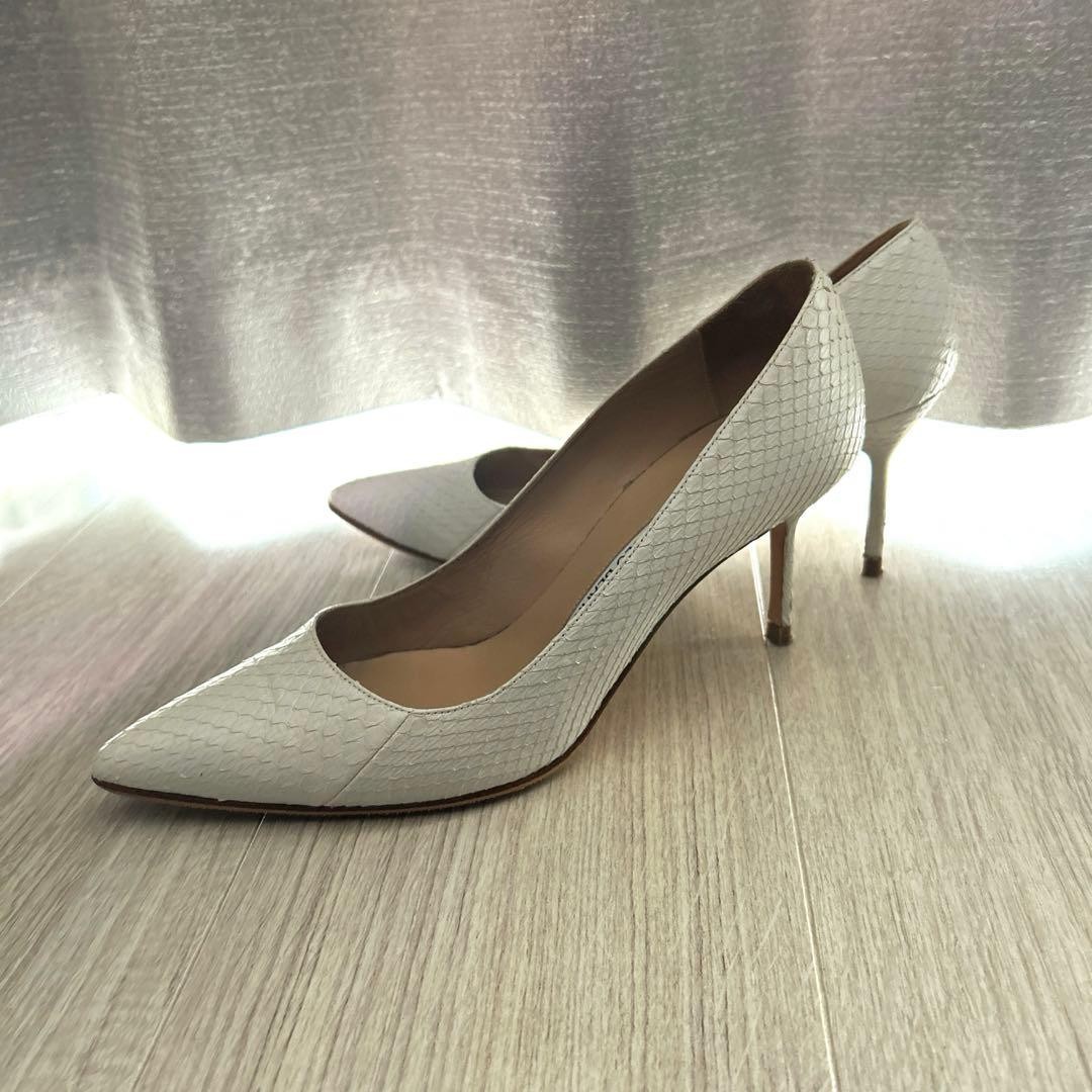 Manolo Blahnik White Python Snake Leather Pointed… - image 3