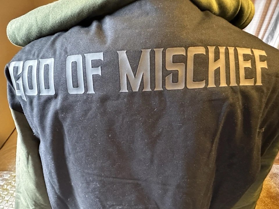 NUEVO Conjunto de Camisa y Chaqueta con Capucha Loungefly Collectiv Marvel Loki Talla 2XL Foto 3 de 4