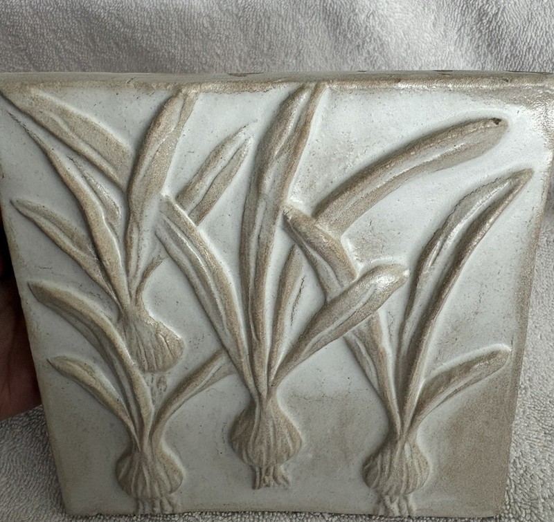 1 Ceramic Square Decorative Tile: 4 Onion or Garlic Shoots Whitewashed Clay Tile