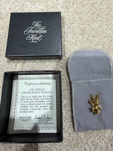 Authentic The Franklin Mint Littlest Easter Bunny Rabbit Charm Pendant Gold Plated Pearl