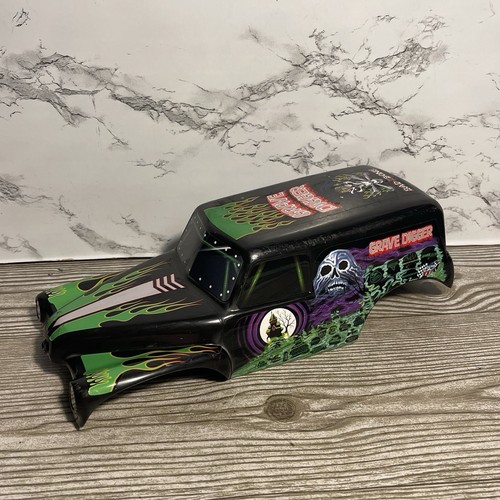 Monster Jam Grave Digger 1:15 Scale RC Truck Car 11.5” Shell Body Remote Control - Picture 1 of 8