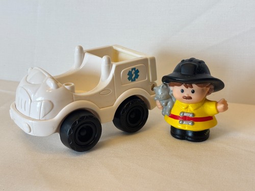 Vintage Tupperware Krankenwagen Fisher Price Little People Figur Feuerwehrmann 2001 Katze - Bild 1 von 17