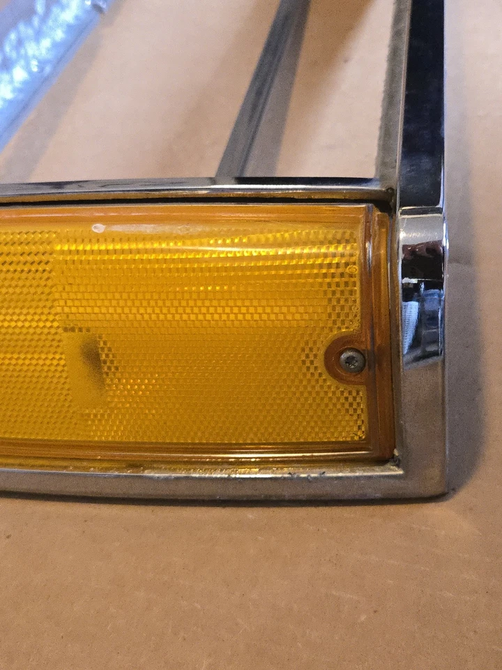 1978 1979 Oldsmobile Delta 88 98 Royale Headlight Turn Signal Bezel Passenger RH - Image 2 of 4