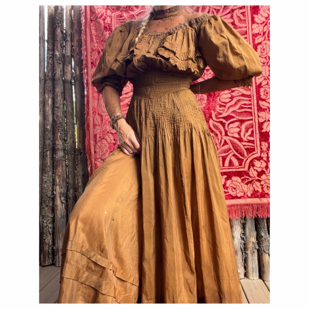 1890s Victorian Dresses for Women for sale
