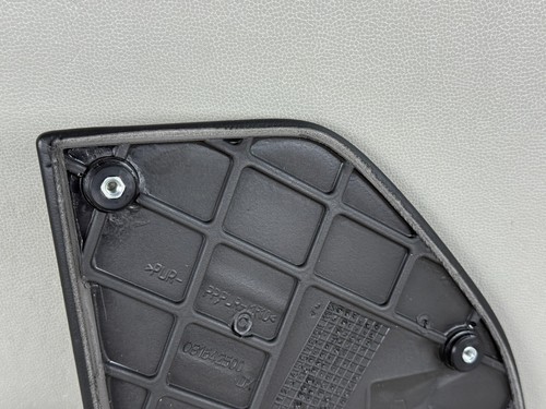 BRAND NEW! MASERATI GRANCABRIO RIGHT PASSENGER SIDE OUTER ROOF FLAP COVER OEM - 第 5/9 張圖片