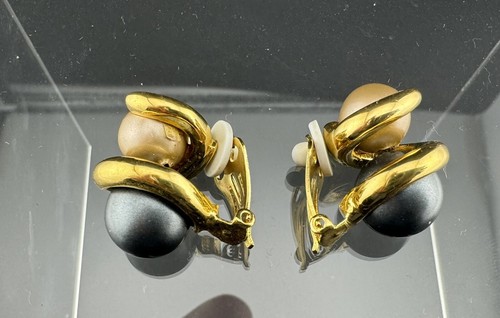 Pair Of 'Replica' Made In Italy Clip On Faux Pearl & Gold Plate Spiral Earrings - Picture 5 of 5