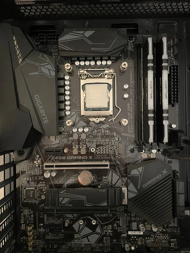 Combo CPU i7-10700KF - Gigabyte Z490 gaming X - RAM Crucial ddr4 2x8gb 3600MHz