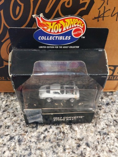 Hot Wheels Collectibles '67 Corvette Sting Ray Black Box Limited Edition MIMB - 第 3/10 張圖片