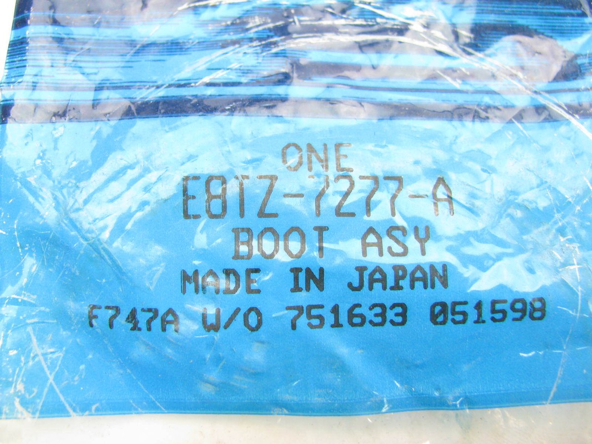 NEW - OEM Ford E8TZ-7277-A Inner Shift Boot 88-90 Bronco