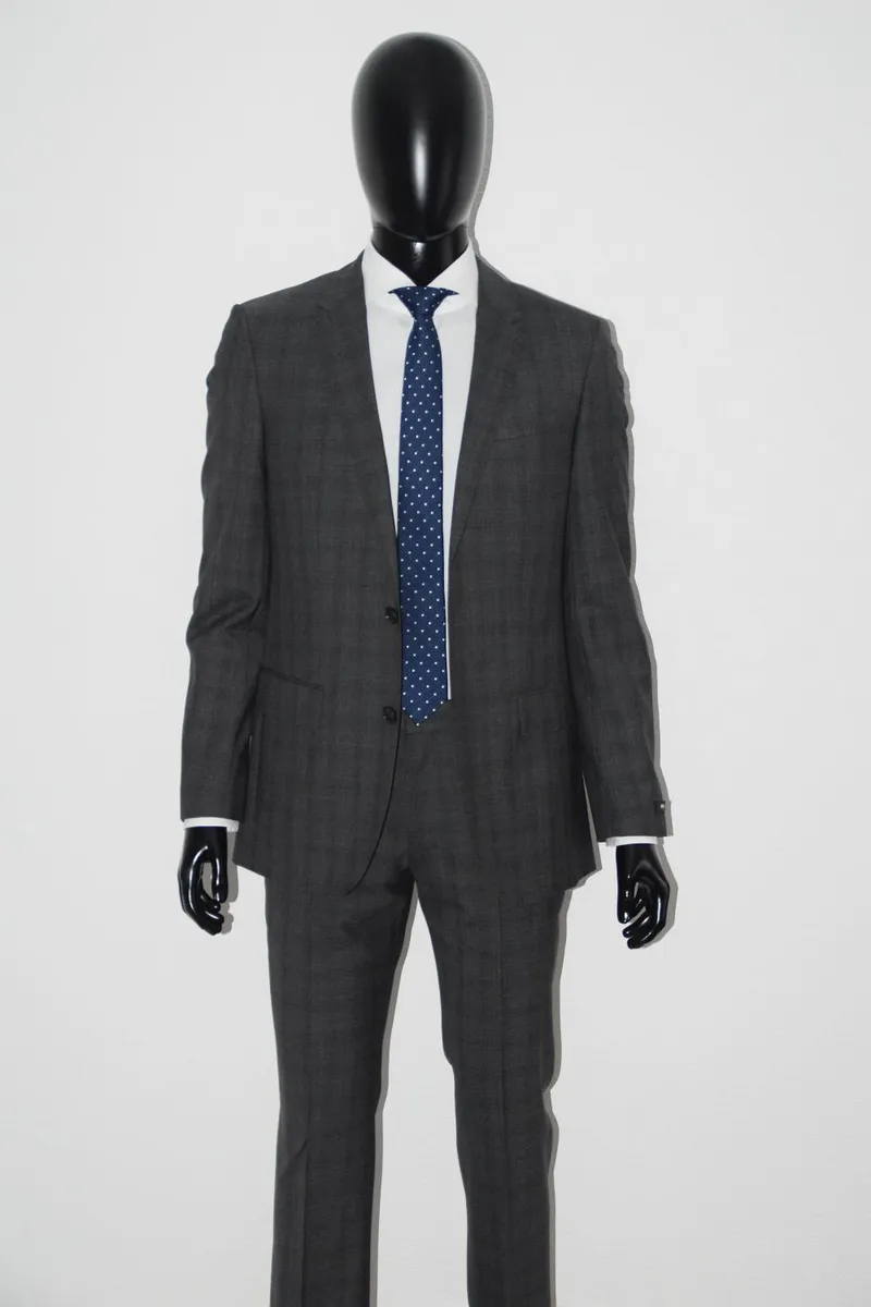 HUGO BOSS Suit, Model Huge/Genius, Size / US Fit, Medium Grey | eBay