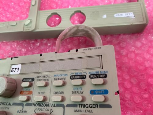 TEKTRONIX TDS 410A Panel + Keyboard 333-4152-00 - Picture 3 of 12