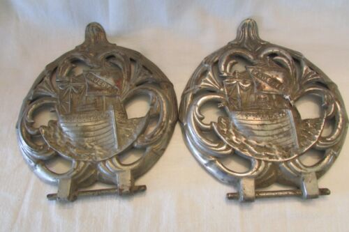 VINTAGE MAJESTIC MFG. CO. CAST IRON WOOD STOVE TOP BURNER COVER-SET OF 2 - Picture 1 of 6
