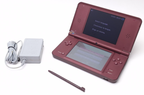 Nintendo DSi XL avec chargeur marron bordeaux - UTL-001 TESTÉ