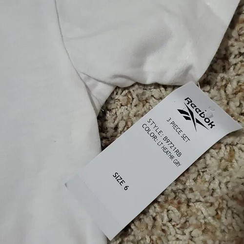 Reebok 3 piece tracksuit set Kids Size 6 - Picture 4 of 7