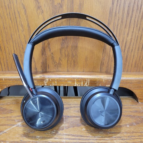 Poly Voyager Focus 2 Cuffie On-Ear Wireless con Cancellazione del Rumore (Senza Supporto di Ricarica) - Foto 4 di 8