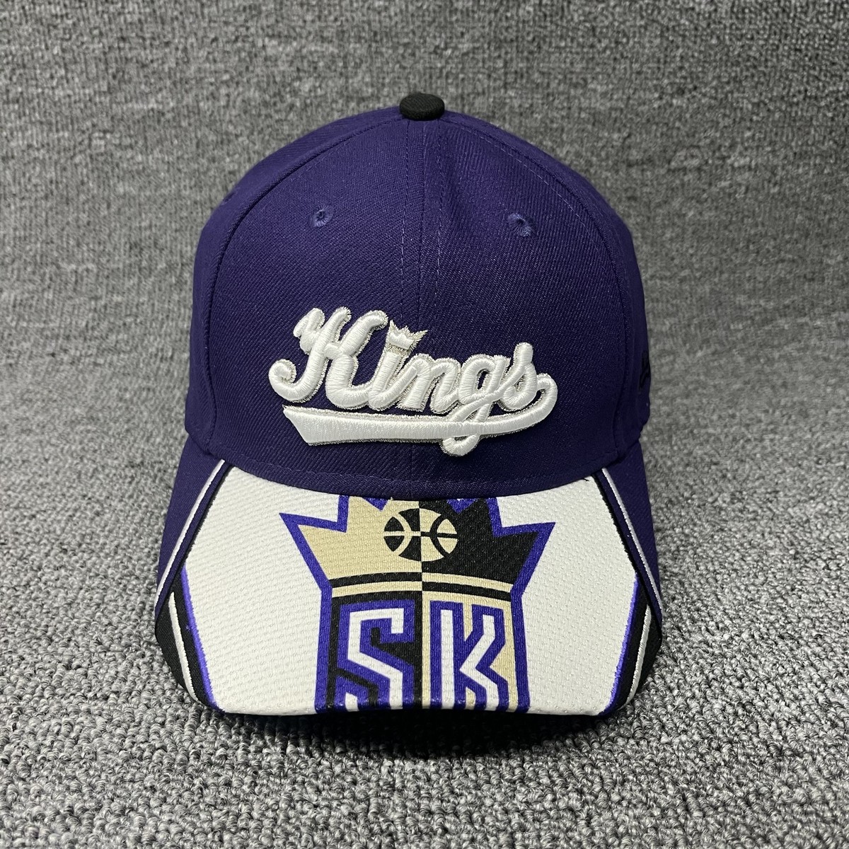 New Era Sacramento Kings 9FORTY Youth Adjustable Hat Purple Graphic Brim SK Logo