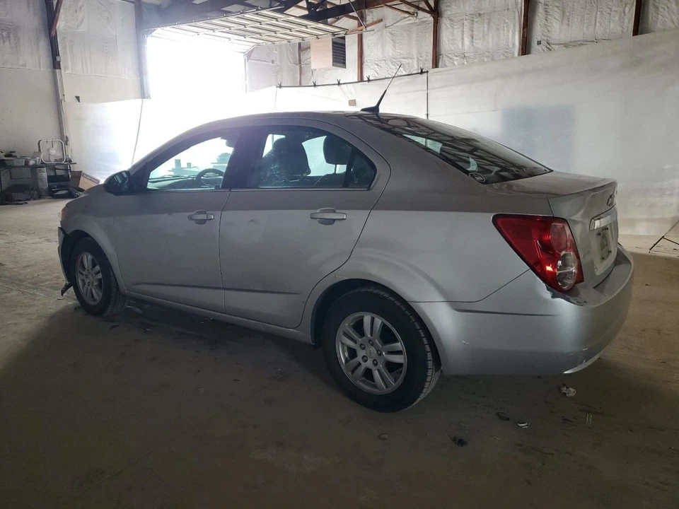 Motor de caja de fusibles VIN H octavo dígito Opt Luw compatible con 12-13 SONIC 3508101 Foto 2 de 4