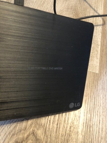LG GP60NB50 External DVDRW Drive - Bundled with USB Cable - Picture 2 of 7