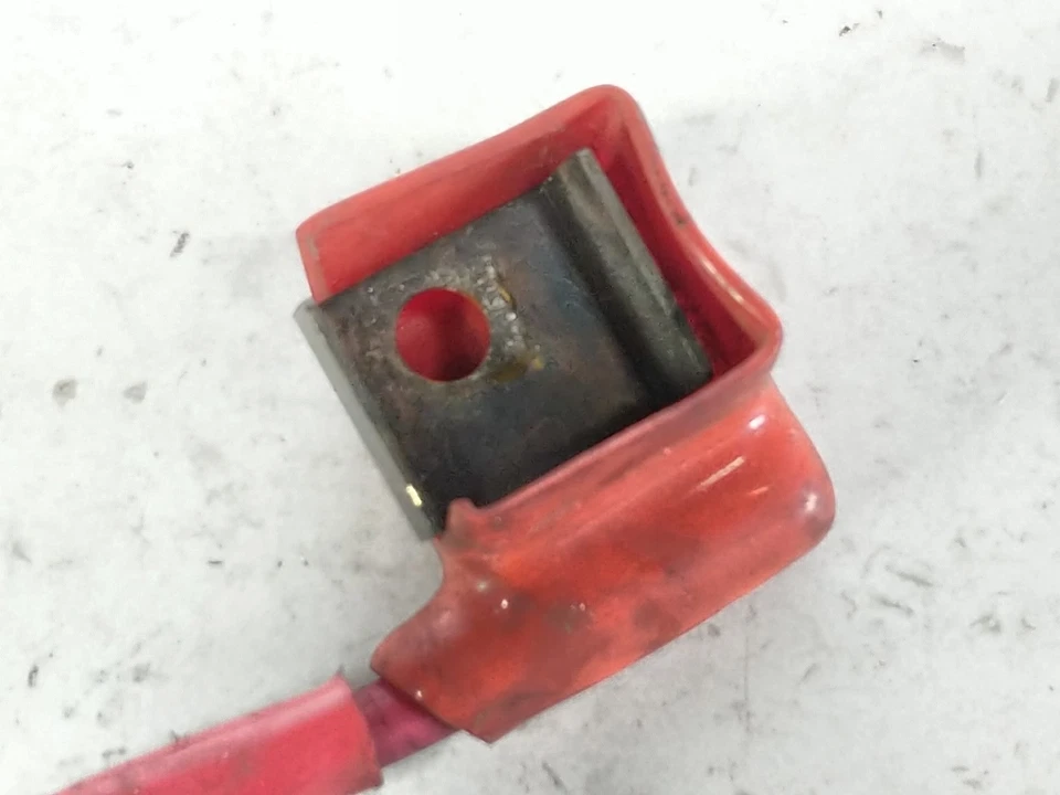 Cable terminal positivo batería Yamaha FZ6R 09 Foto 3 de 4