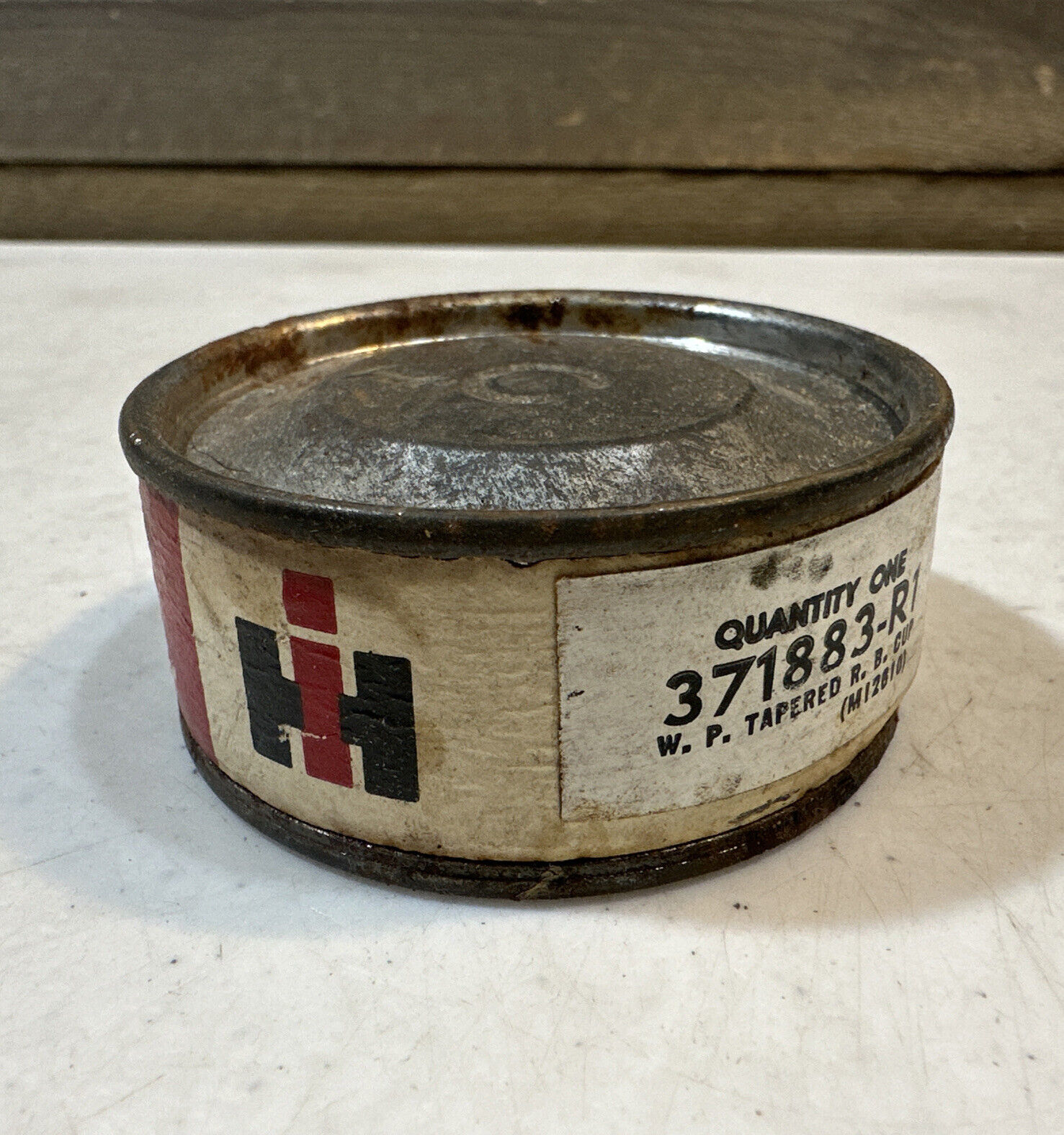 International Harvester Vintage NOS WP Tapered RB Cup Ball Bearing # 371883-R1