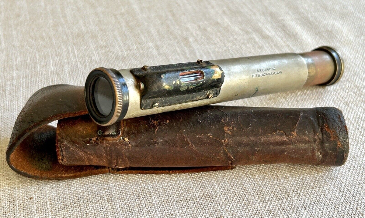 1925 BK Elliott Co Grade Level w Leather Case, Vintage Telescope