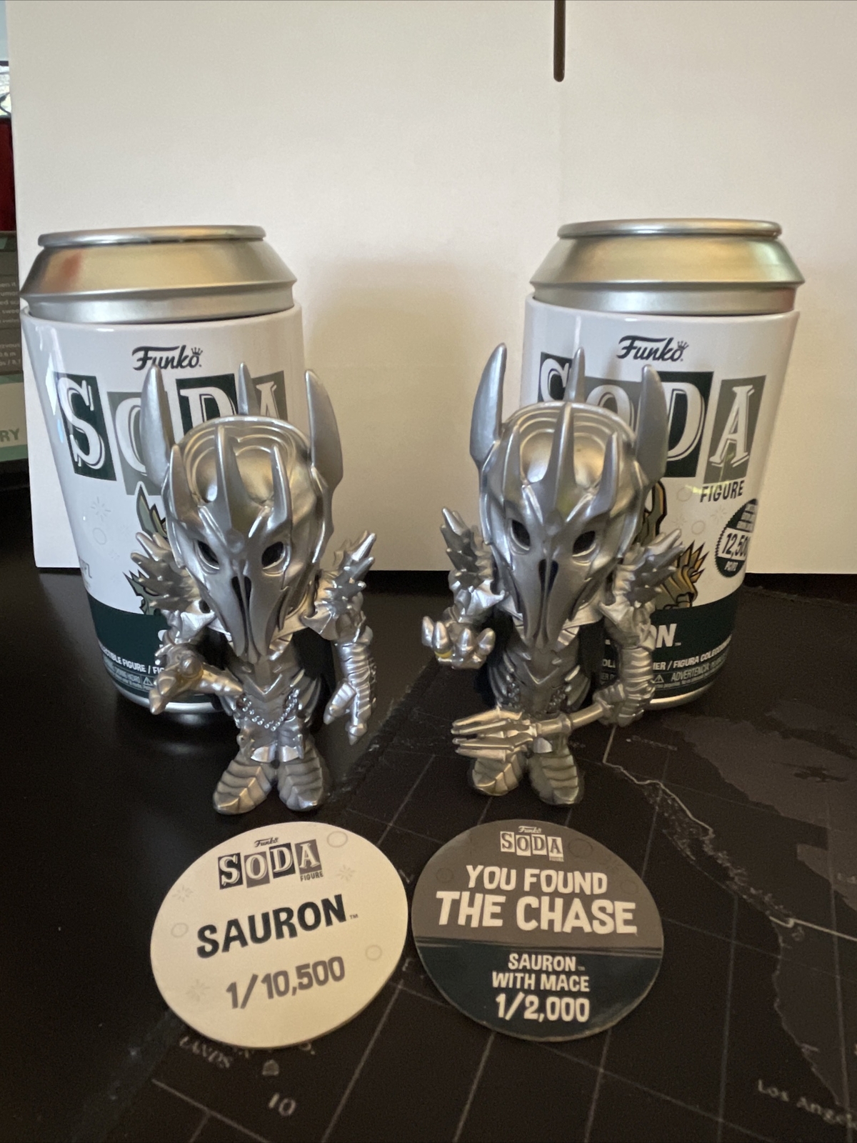 Funko Vinyl Soda The Lord of the Rings: Sauron Bundle (Chase + Common Set of 2)