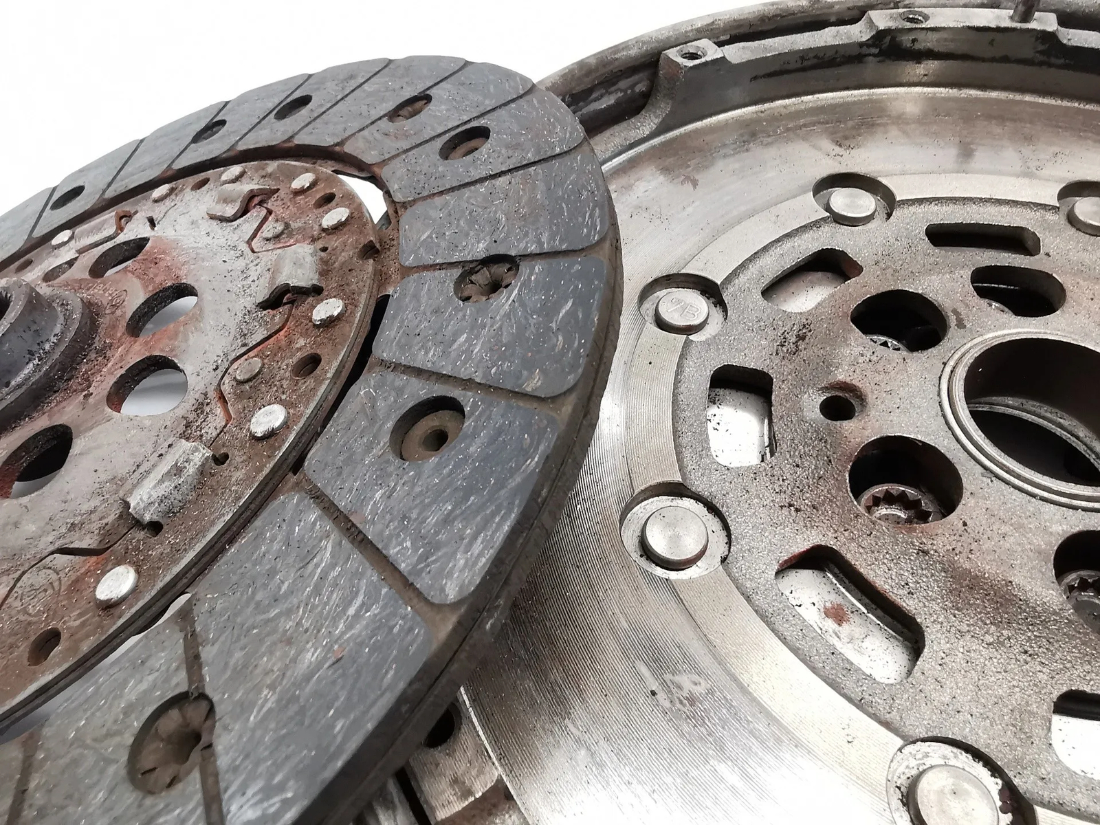 123042610 KUPPLUNGSSATZ / 323064110 / 2097909 FÜR AUDI A3 8P 1.9 