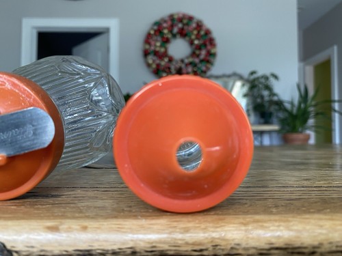Juego de condimentos de vidrio Art Deco de cocina vintage Medco NY tapas rojas jarabe de azúcar - Imagen 4 de 20