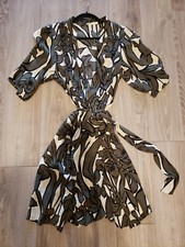 BCBG Maxazria 100% Silk Wrap Dress Low cut drop waist flair Army green floral