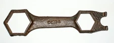 Old Antique Orphan Unreadable Part Number Unique Hubcap type Wrench Tool