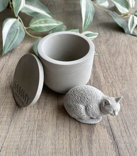 Small Concrete Personalised Cat Urn | cat urn for ashes | Pet Urn | Stone Urn - Picture 5 of 9