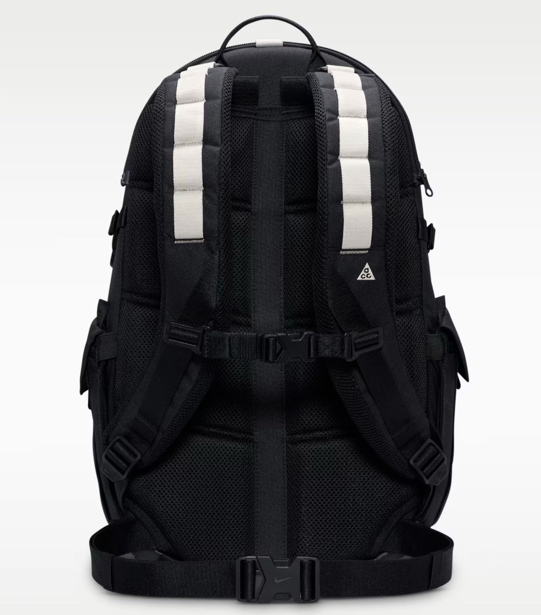 Nike ACG 