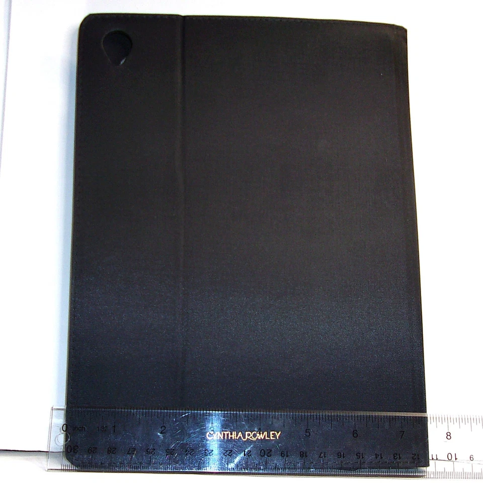 Tablet Case by Cynthia Rowley Magnetic Folio Case for 7 to 10 Inch Tablets Black - Image 3 of 4