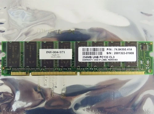 Apacer P/N 74.84350.41A 256MB PC133 CL3 168-pin DIMM SDRAM