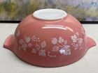Pyrex Gooseberry - Pink # 444 Vintage Cinderella 4 Qt Mixing Bowl