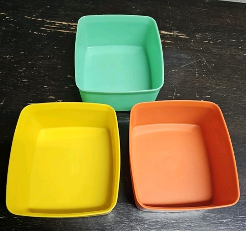 Lot Of 3 Vtg Tupperware Harvest Sandwich Fruit Square Round 311 w/ Lids 310 J581 - Picture 3 of 6