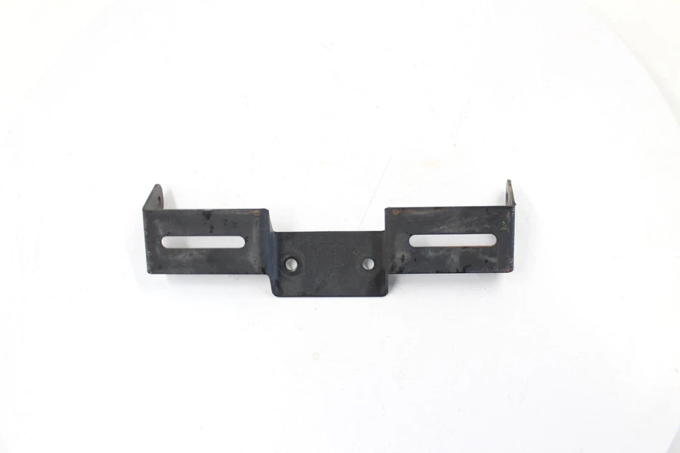 2006 SUZUKI SV650 OEM ЗАДНЕЕ КРЕПЛЕНИЕ НОМЕРНОГО ЗНАКА - Изображение 2 из 4