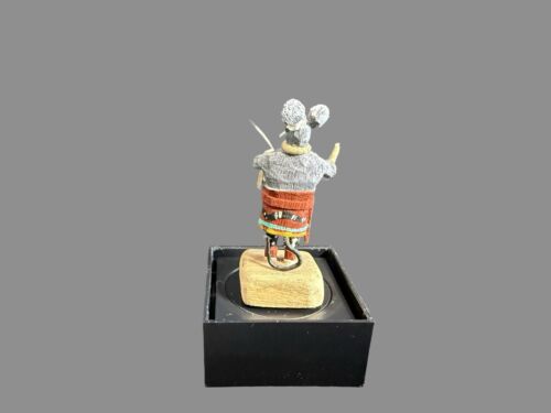 Hopi Style Mini Mouse Kachina - Mouse Warrior. 2-7/8” w/case - Picture 3 of 6